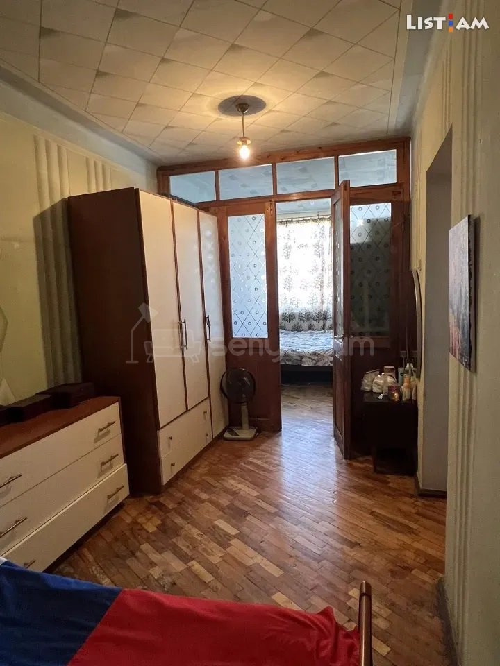 2 Սենյականոց Բնակարան Քարե Շենքում, 67քմ, 3/8 հարկ, Պետական Վիճակում