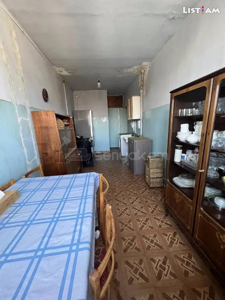 2 Սենյականոց Բնակարան Քարե Շենքում, 67քմ, 3/8 հարկ, Պետական Վիճակում