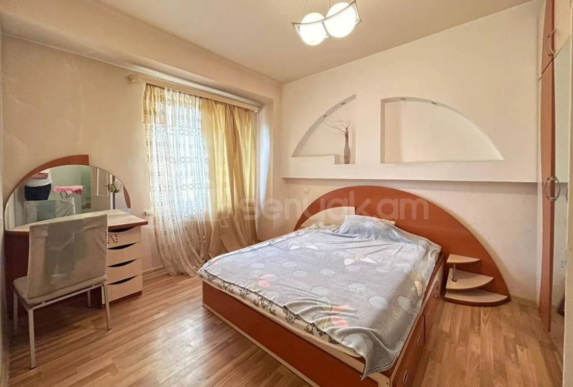 2 Սենյականոց Բնակարան, 75քմ, 9/12 հարկ, Նորմալ Վիճակում, Կահավորված, Արևկող