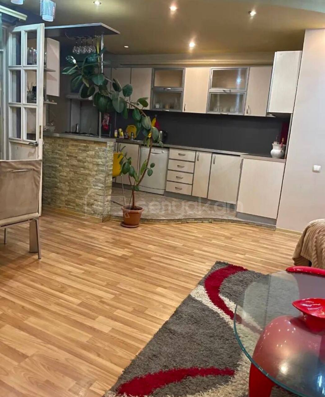 2 Սենյականոց Բնակարան, 75քմ, 9/12 հարկ, Նորմալ Վիճակում, Կահավորված, Արևկող