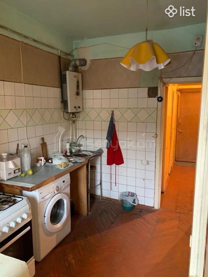 3 Սենյականոց Բնակարան Քարե Շենքում, 76քմ, 3/5 հարկ, Նորմալ Վիճակում