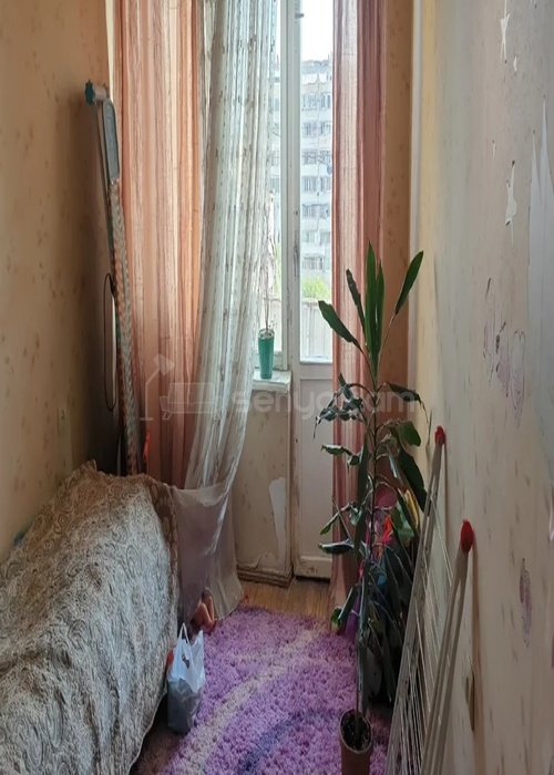 4 Սենյականոց Բնակարան Քարե Շենքում, 102քմ, 5/5 հարկ, Կոսմետիկ Վերանորոգված