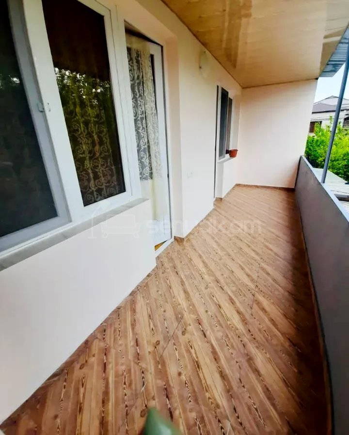 7 Սենյականոց Բնակարան Քարե Շենքում, 80քմ, 2/5 հարկ, Կապիտալ Վերանորոգված