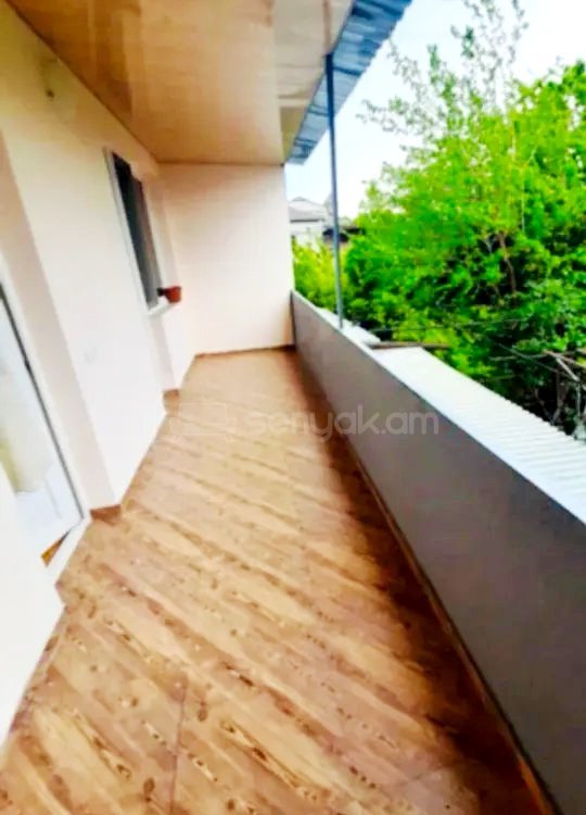 7 Սենյականոց Բնակարան Քարե Շենքում, 80քմ, 2/5 հարկ, Կապիտալ Վերանորոգված