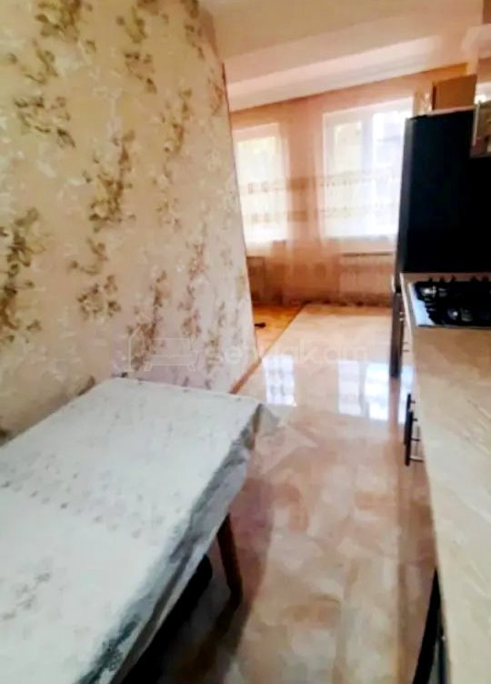 7 Սենյականոց Բնակարան Քարե Շենքում, 80քմ, 2/5 հարկ, Կապիտալ Վերանորոգված