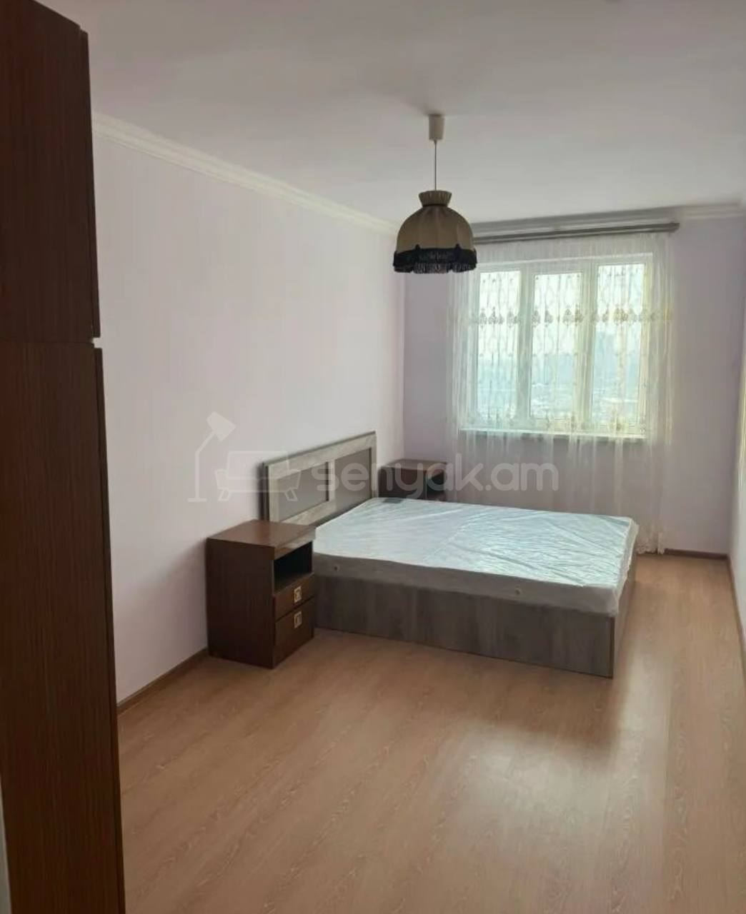 3 Սենյականոց Բնակարան, 95քմ, 13/16 հարկ, Նորմալ Վիճակում, Կահավորված, Արևկող