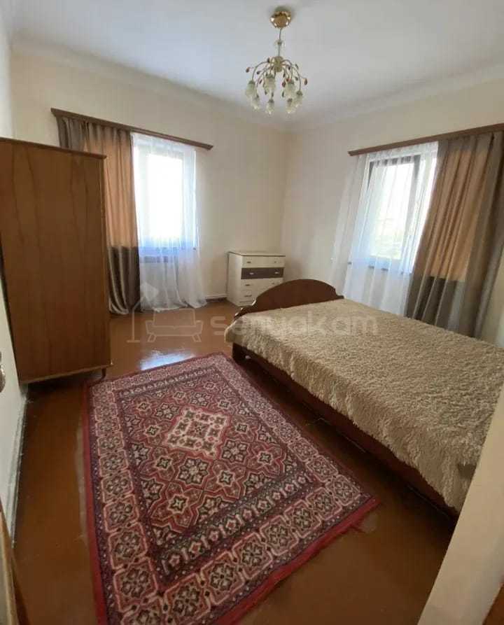 5 Սենյականոց Բնակարան Քարե Շենքում, 160քմ, 2/3 հարկ, Կոսմետիկ Վերանորոգված, Կահավորված