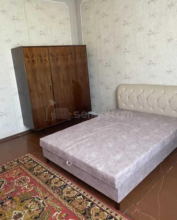 5 Սենյականոց Բնակարան Քարե Շենքում, 160քմ, 2/3 հարկ, Կոսմետիկ Վերանորոգված, Կահավորված