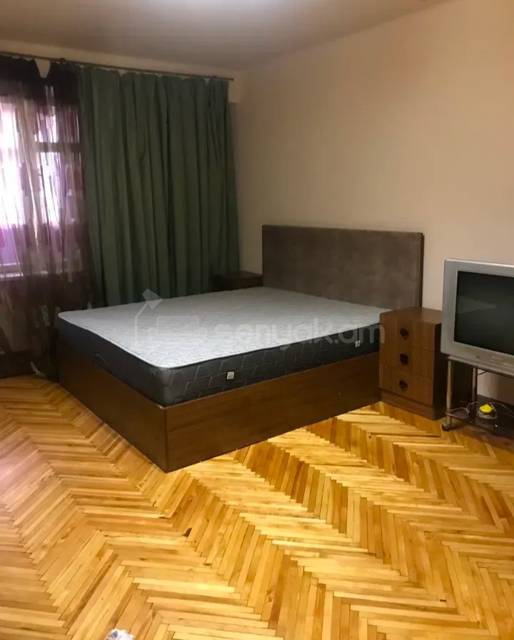 3 Սենյականոց Բնակարան, 80քմ, 4/11 հարկ, Նորմալ Վիճակում, Կահավորված