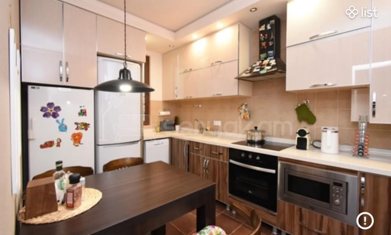 4 Սենյականոց Բնակարան Քարե Շենքում, 98քմ, 6/7 հարկ, Կապիտալ Վերանորոգված