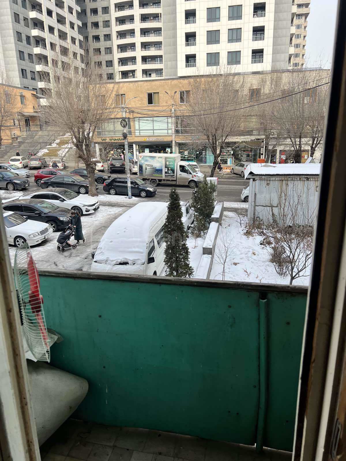 2 Սենյականոց Բնակարան Քարե Շենքում, 65քմ, 2/5 հարկ, Նորմալ Վիճակում