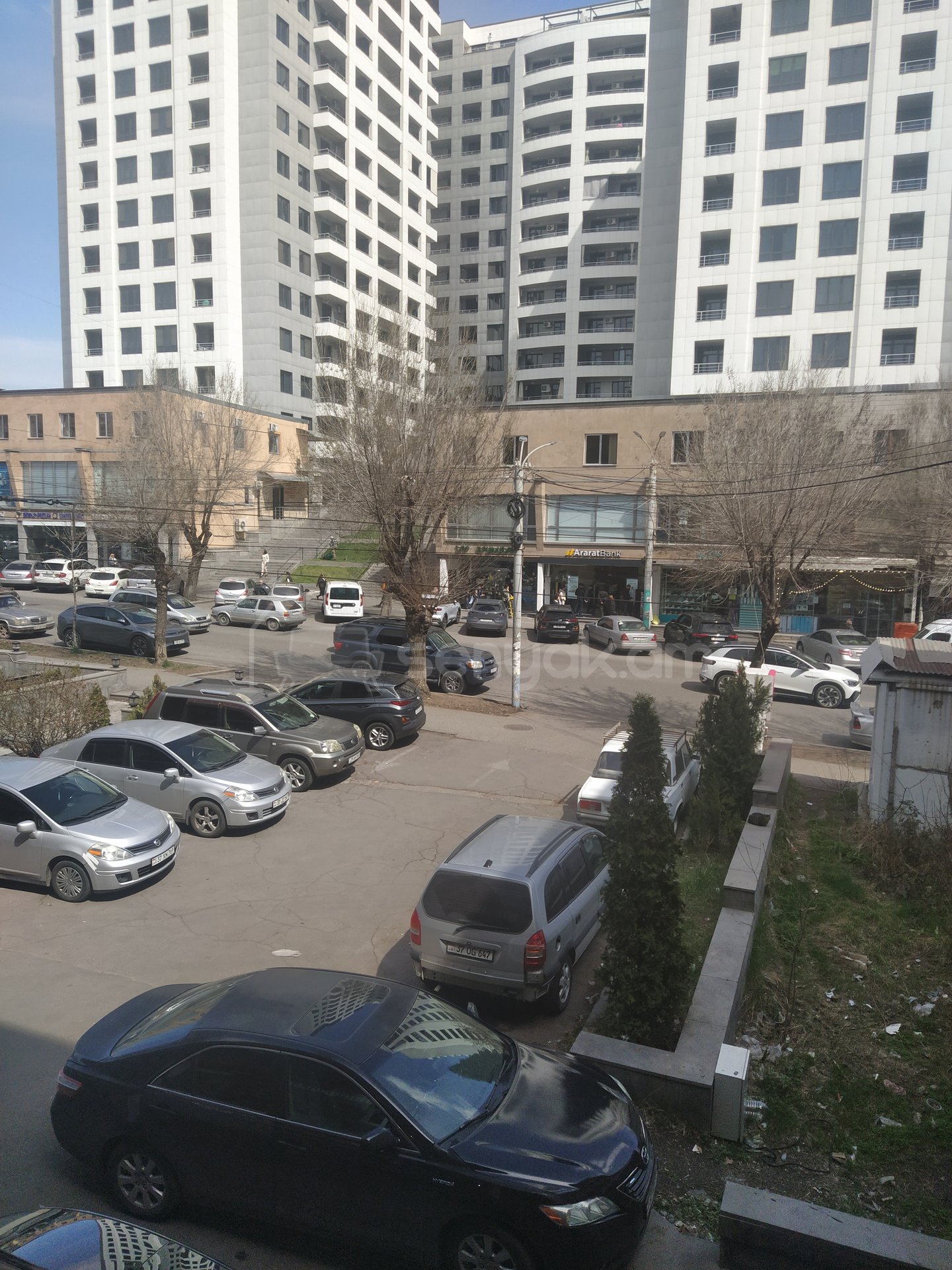 2 Սենյականոց Բնակարան Քարե Շենքում, 65քմ, 2/5 հարկ, Նորմալ Վիճակում