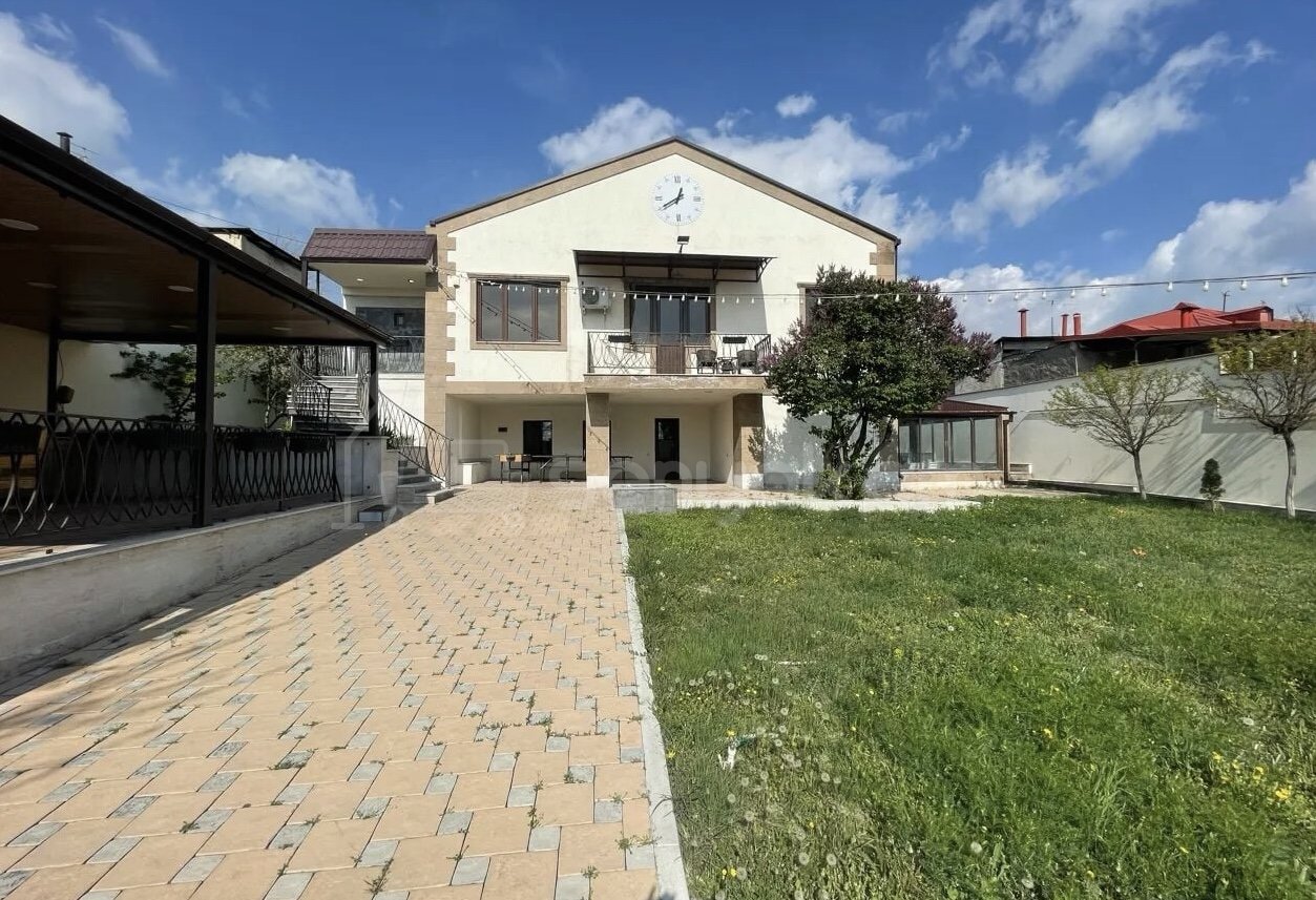 6 Սենյականոց Շքեղ Առանձնատուն, 250քմ, Կահավորված, Լողավազանով