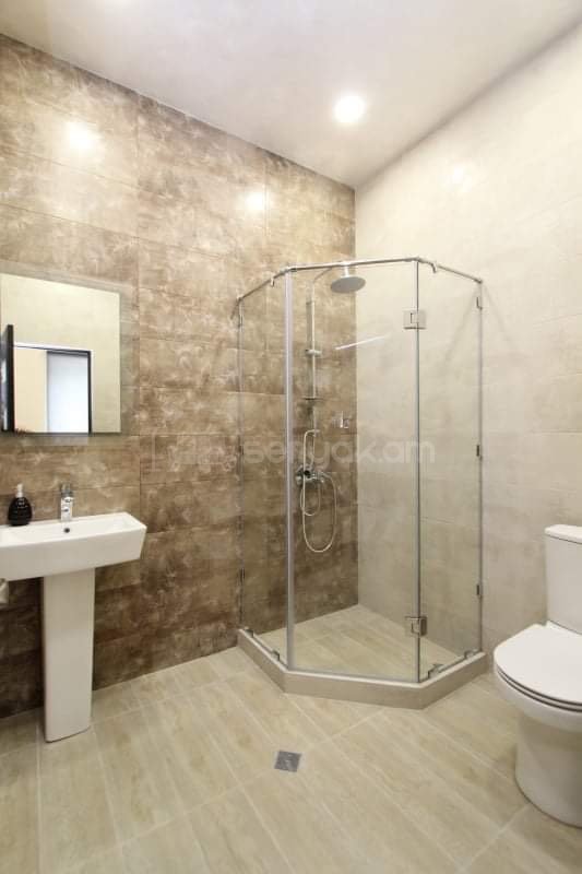 6 Սենյականոց Շքեղ Առանձնատուն, 250քմ, Կահավորված, Լողավազանով