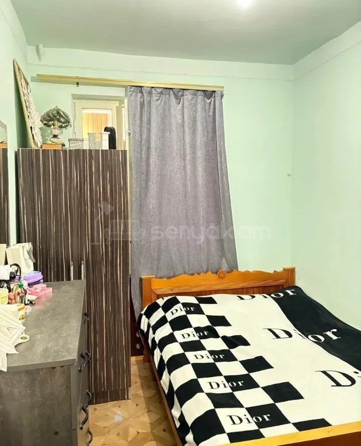 1 Սենյականոց Բնակարան Քարե Շենքում, 44քմ, 4/5 հարկ, Նորմալ Վիճակում