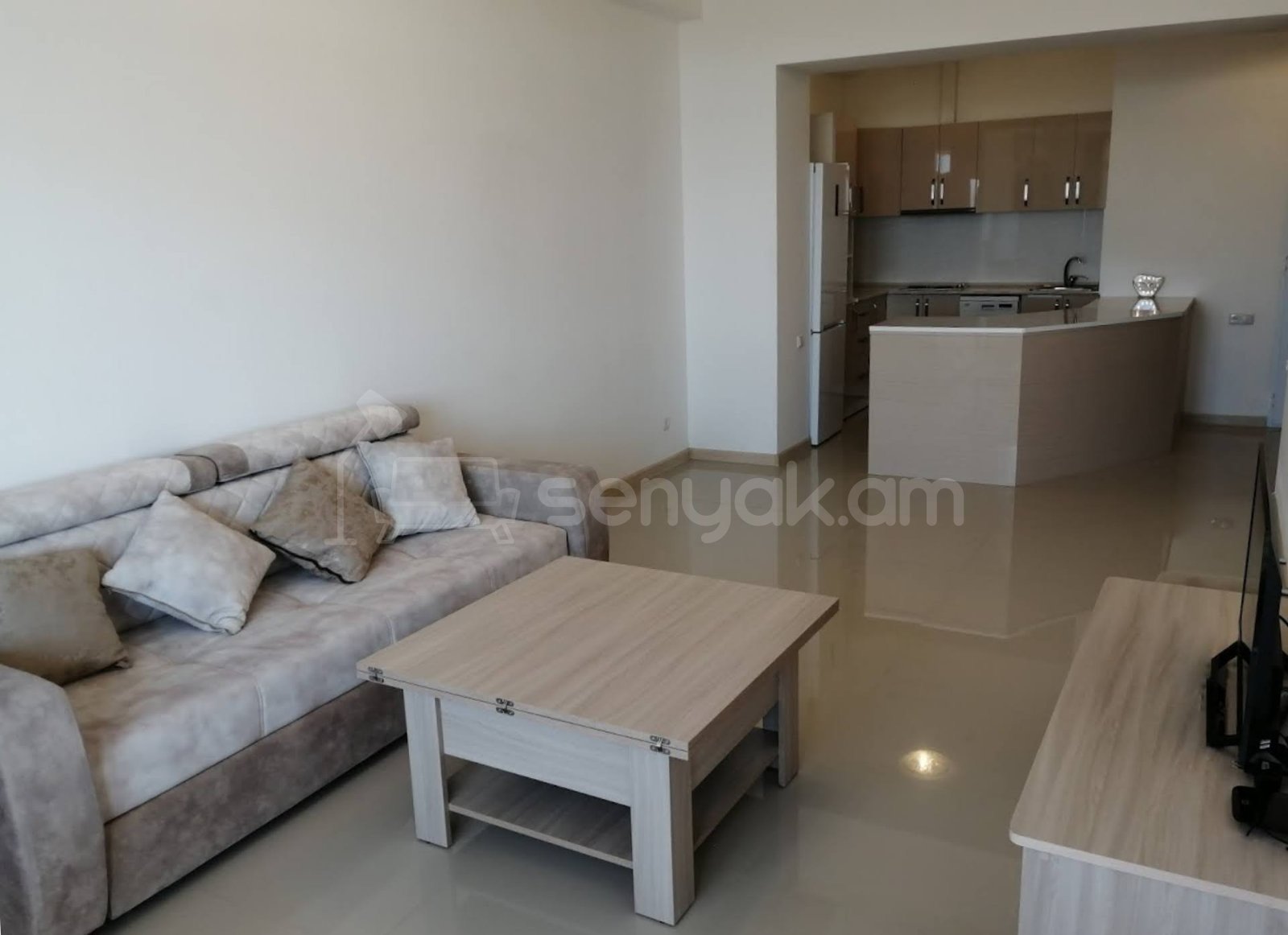 2 Սենյականոց Բնակարան, 65քմ, 4/16 հարկ, Կապիտալ Վերանորոգված, Կահավորված, Արևկող