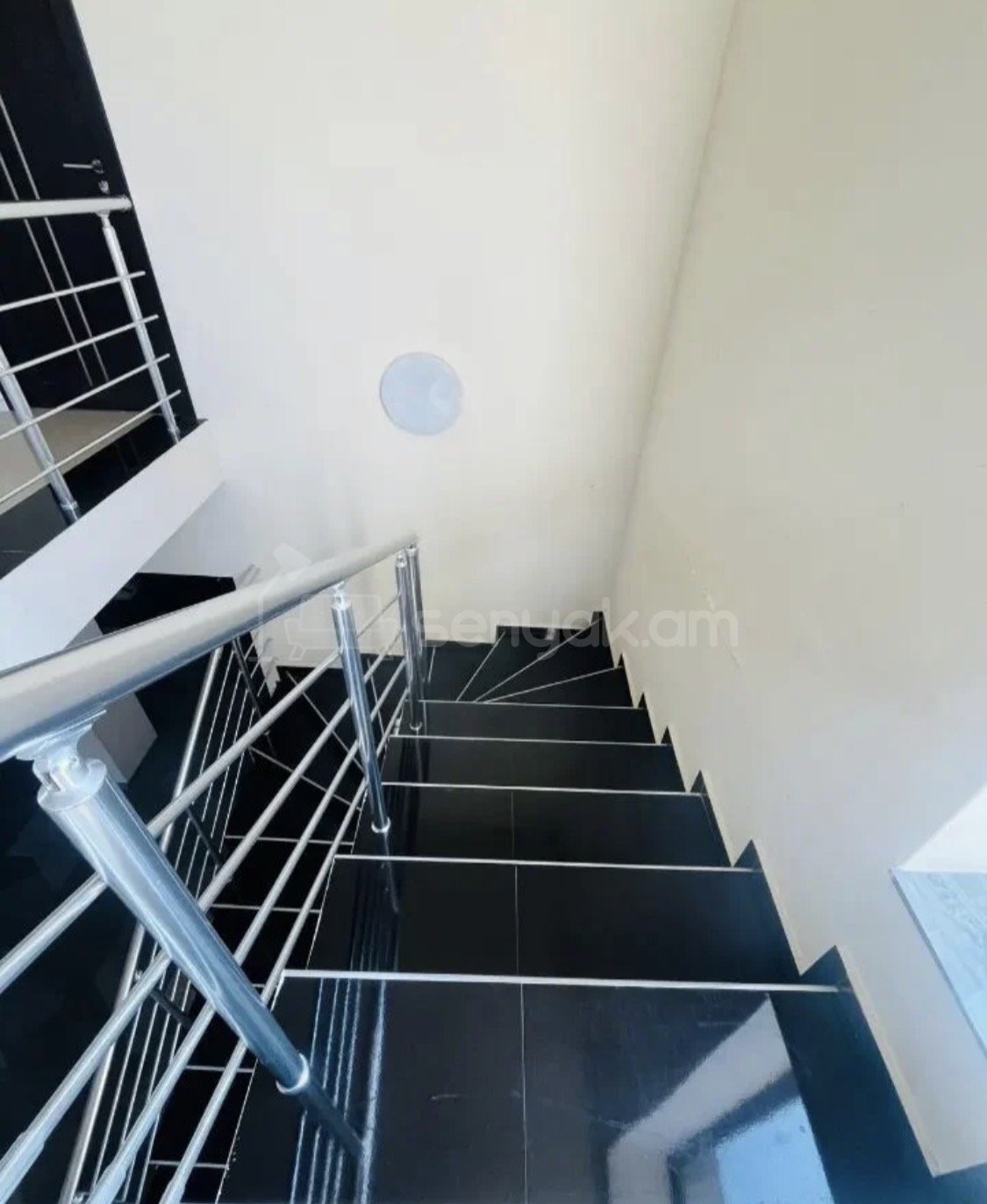 4 Սենյականոց Սեփական Տուն, 200քմ, Կապիտալ Վերանորոգված