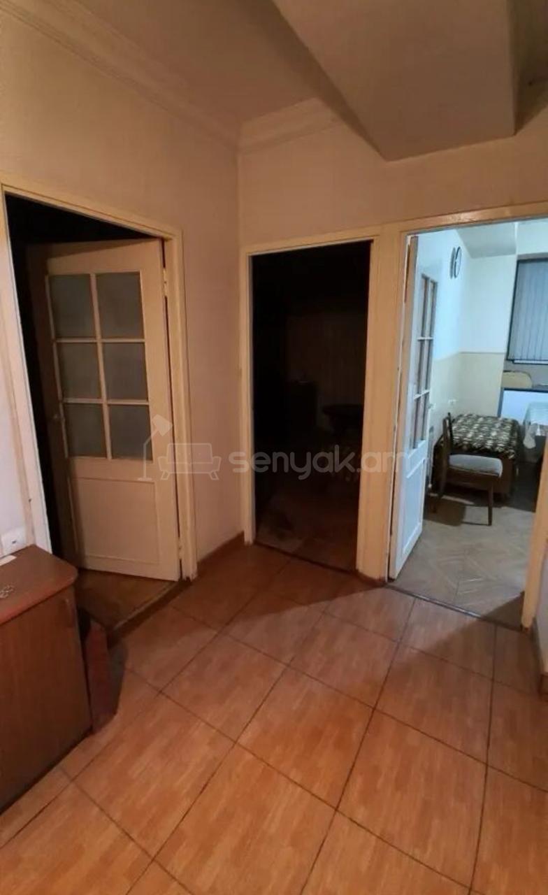 3 Սենյականոց Բնակարան, 70քմ, 4/9 հարկ, Նորմալ Վիճակում