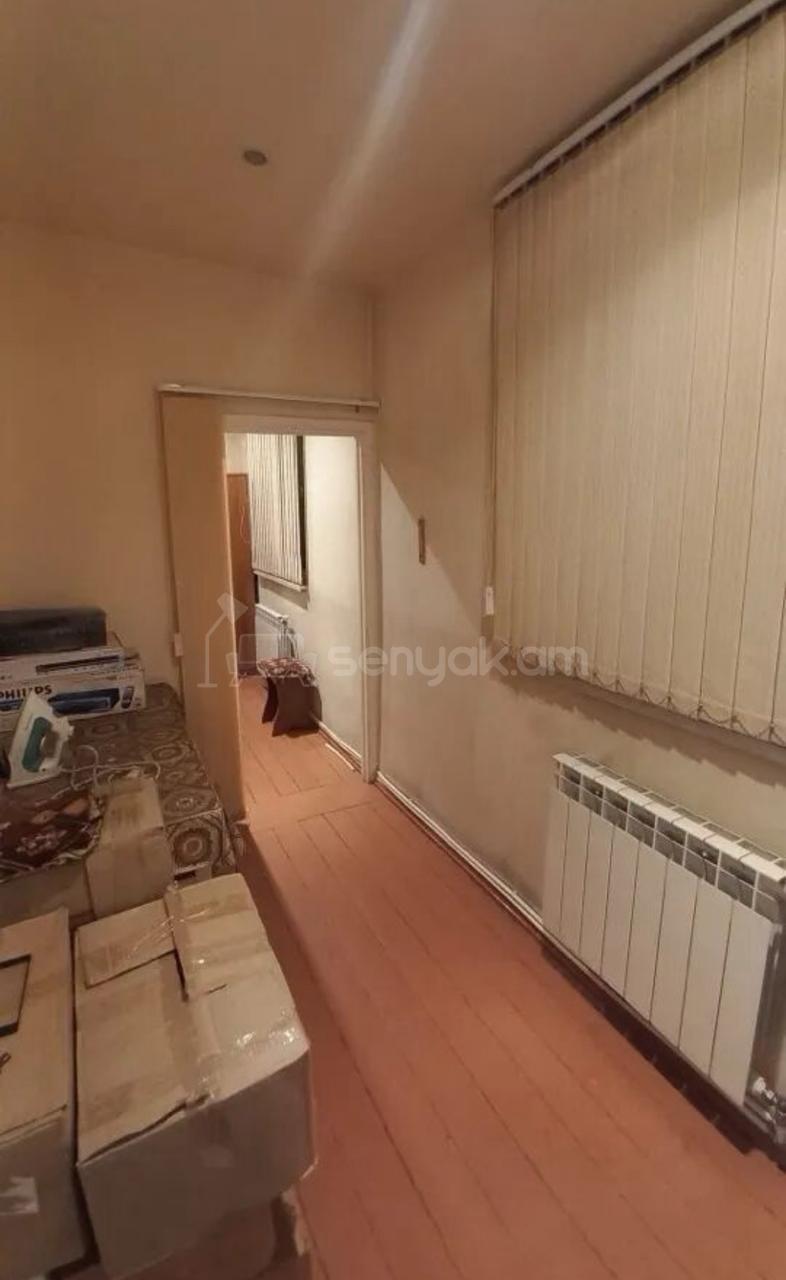 3 Սենյականոց Բնակարան, 70քմ, 4/9 հարկ, Նորմալ Վիճակում