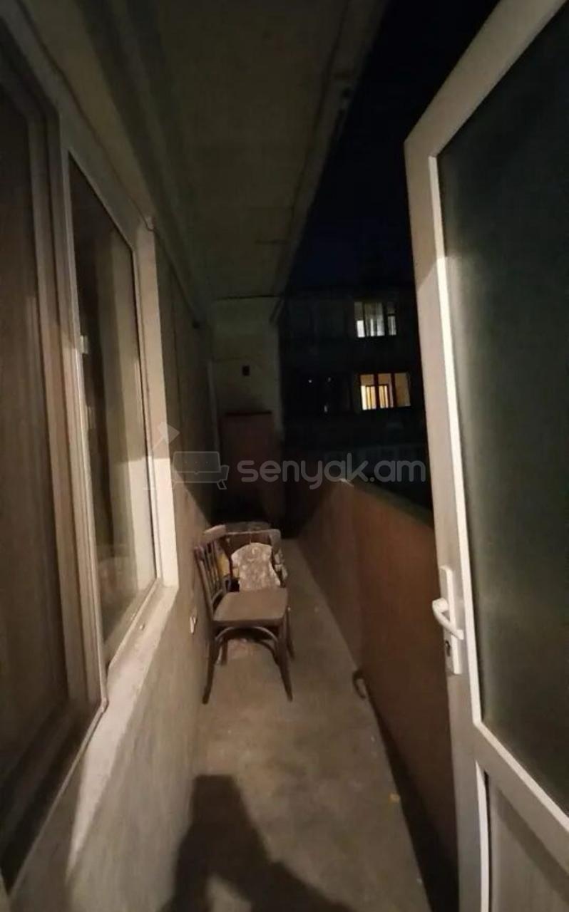 3 Սենյականոց Բնակարան, 70քմ, 4/9 հարկ, Նորմալ Վիճակում