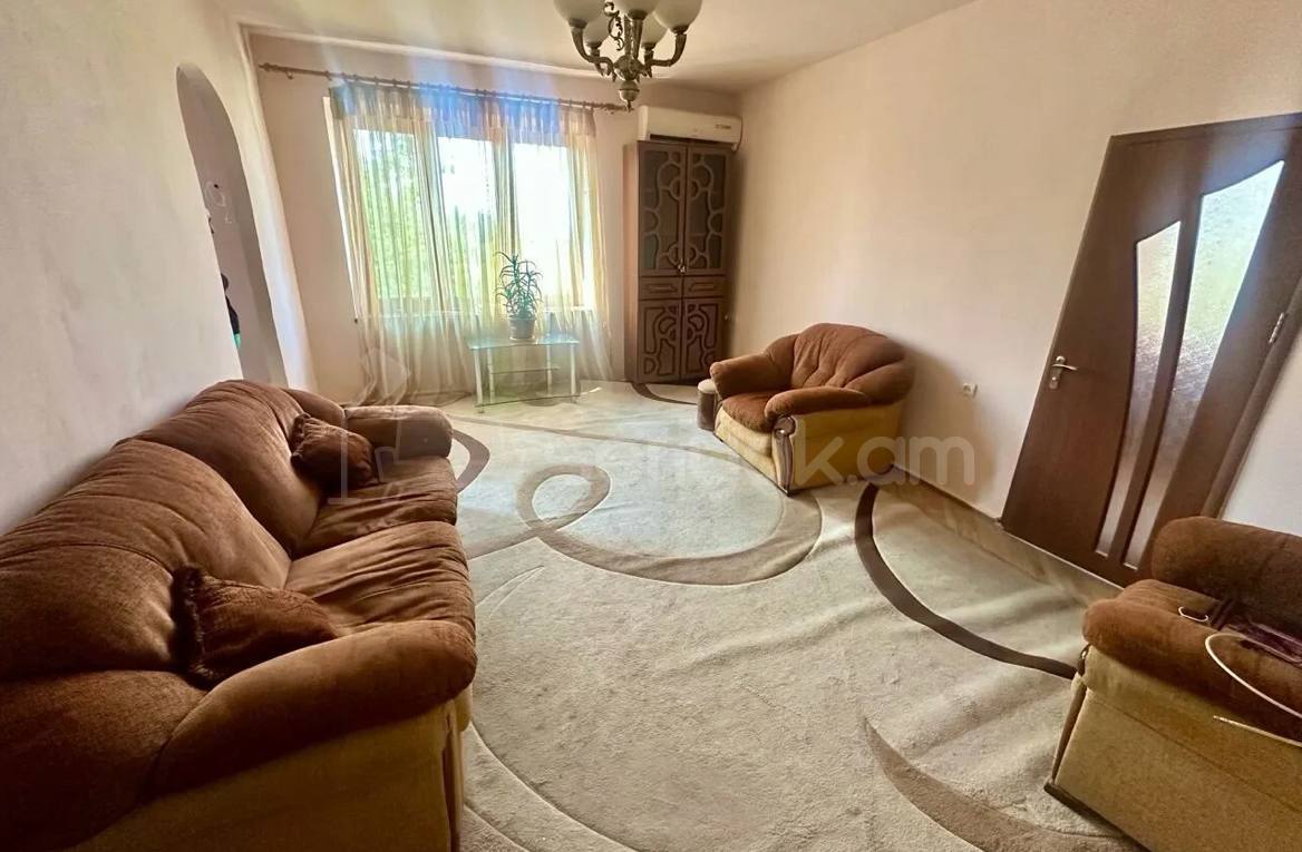 2 Սենյականոց Բնակարան Քարե Շենքում, 46քմ, 3/5 հարկ, Կապիտալ Վերանորոգված, Կահավորված, Արևկող