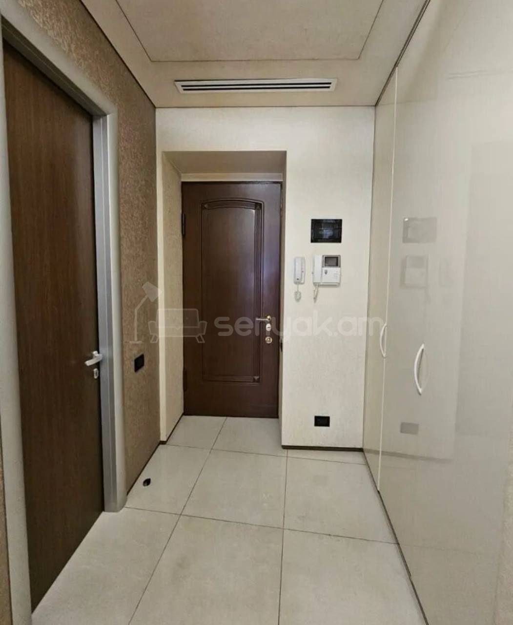 2 Սենյականոց Բնակարան Քարե Շենքում, 40քմ, 3/5 հարկ, Դիզայներական Վերանորոգված, Կահավորված, Արևկող