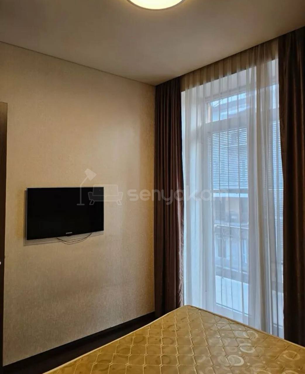 2 Սենյականոց Բնակարան Քարե Շենքում, 40քմ, 3/5 հարկ, Դիզայներական Վերանորոգված, Կահավորված, Արևկող