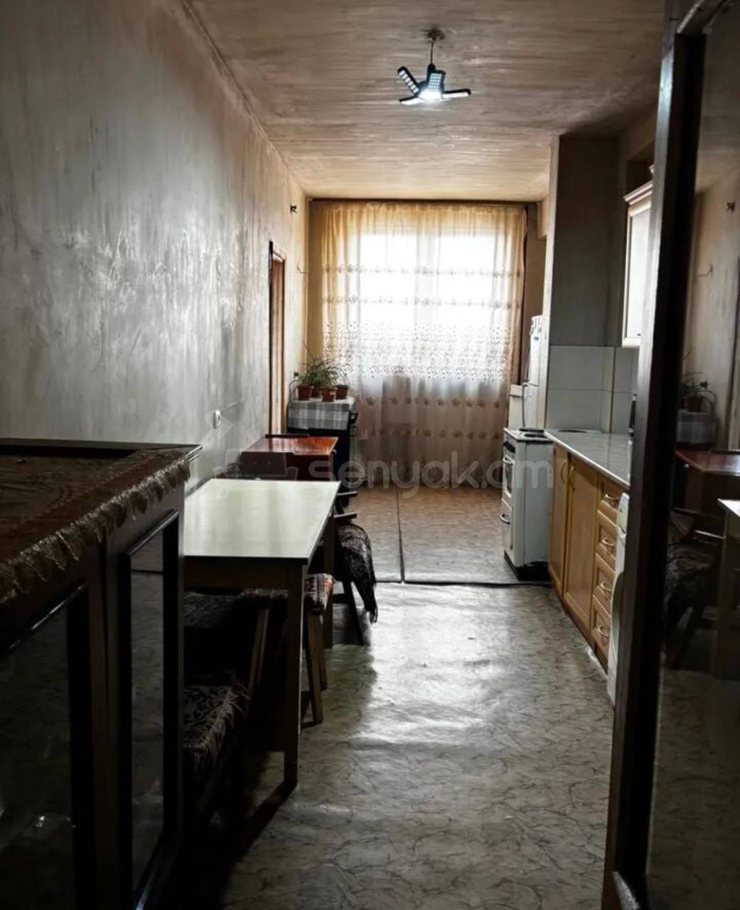 4 Սենյականոց Բնակարան, 105քմ, 13/16 հարկ, Նորմալ Վիճակում, Կահավորված, Արևկող