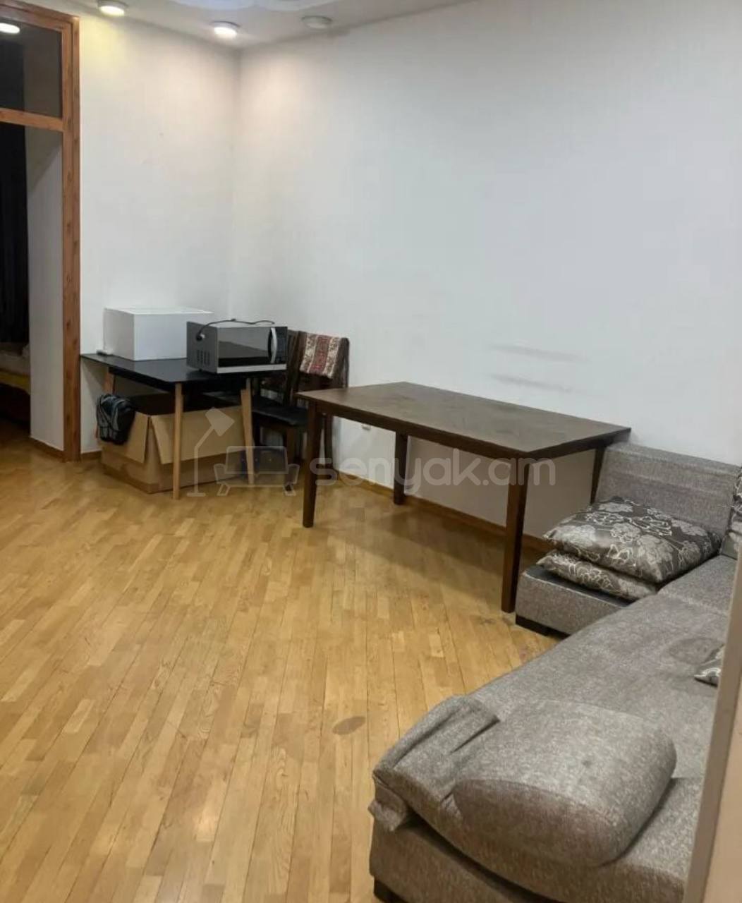 2 Սենյականոց Բնակարան Քարե Շենքում, 48քմ, 4/6 հարկ, Կոսմետիկ Վերանորոգված