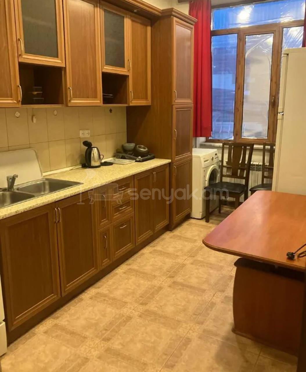 2 Սենյականոց Բնակարան Քարե Շենքում, 48քմ, 4/6 հարկ, Կոսմետիկ Վերանորոգված