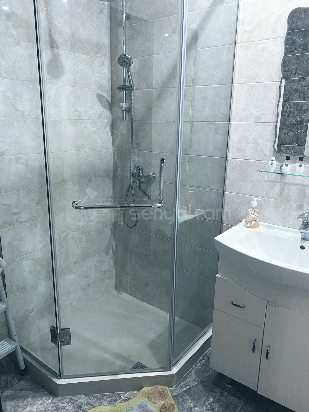 3 Սենյականոց Բնակարան Քարե Շենքում, 70քմ, 3/5 հարկ, Կապիտալ Վերանորոգված, Կահավորված, Արևկող