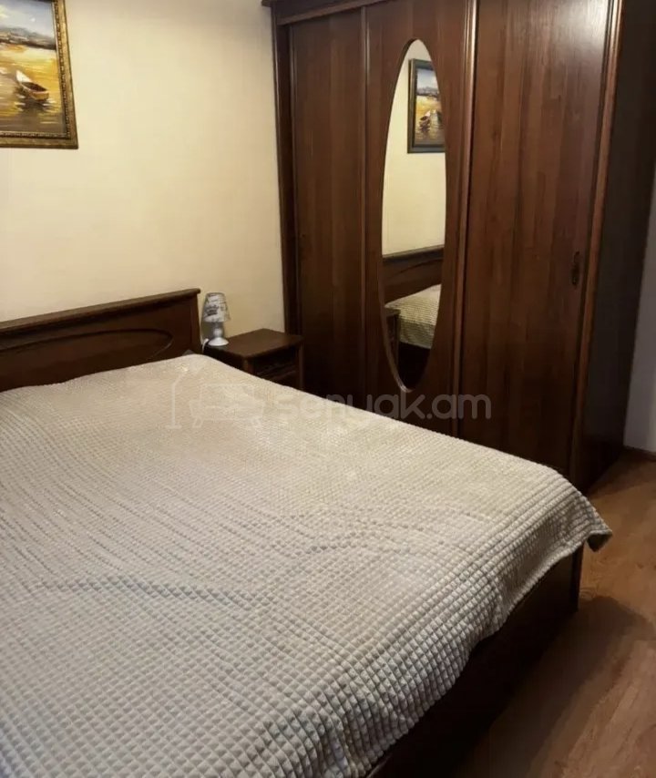 2 Սենյականոց Բնակարան Քարե Շենքում, 58քմ, 3/5 հարկ, Նորմալ Վիճակում, Կահավորված, Արևկող