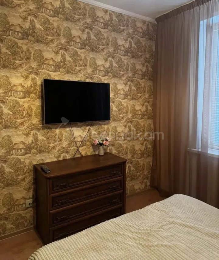 2 Սենյականոց Բնակարան Քարե Շենքում, 58քմ, 3/5 հարկ, Նորմալ Վիճակում, Կահավորված, Արևկող