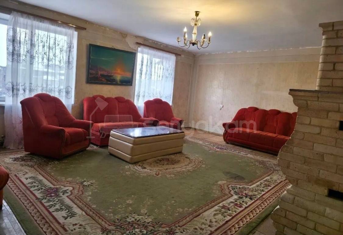 4 Սենյականոց Բնակարան Քարե Շենքում, 115քմ, 5/5 հարկ, Նորմալ Վիճակում, Կահավորված, Արևկող