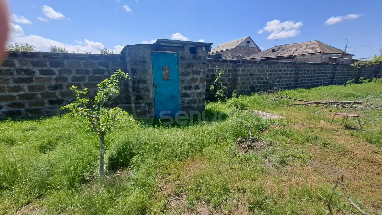 Բնակելի Նշանակության Հողատարածք, 1100քմ, Խմելու Ջրով, Էլեկտրականությամբ, Պարսպապատ