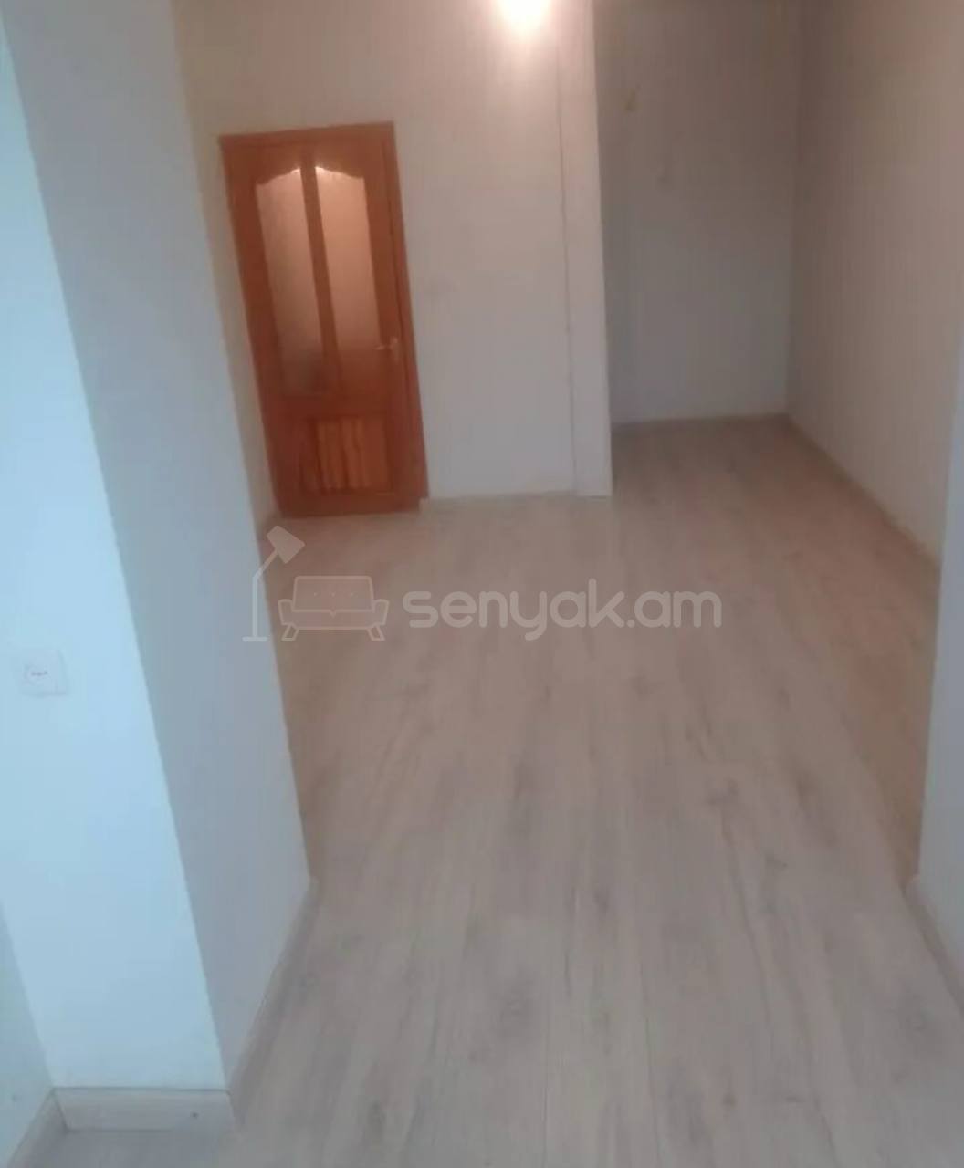 3 Սենյականոց Բնակարան Քարե Շենքում, 70քմ, 2/4 հարկ, Կապիտալ Վերանորոգված, Կահավորված, Արևկող