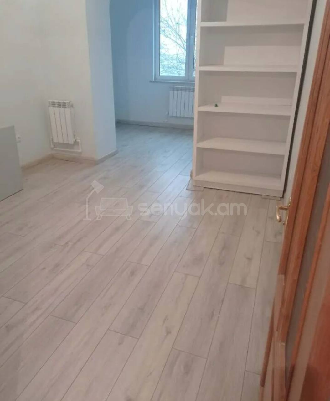 3 Սենյականոց Բնակարան Քարե Շենքում, 70քմ, 2/4 հարկ, Կապիտալ Վերանորոգված, Կահավորված, Արևկող