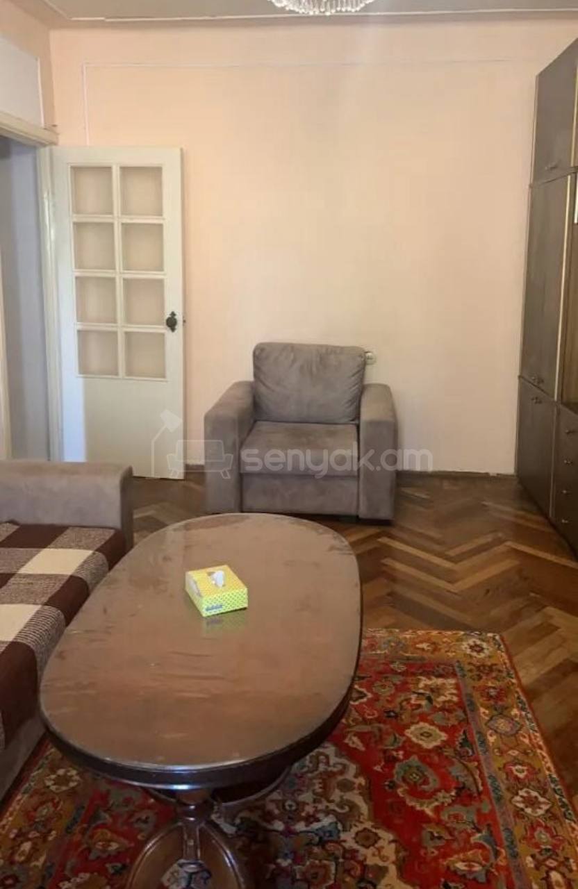 2 Սենյականոց Բնակարան Քարե Շենքում, 47քմ, 4/5 հարկ, Նորմալ Վիճակում, Կահավորված, Արևկող