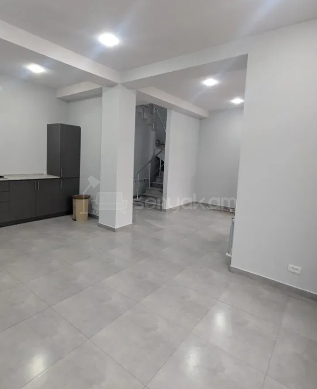 Նորակառույց Օֆիսային Տարածք, 237քմ