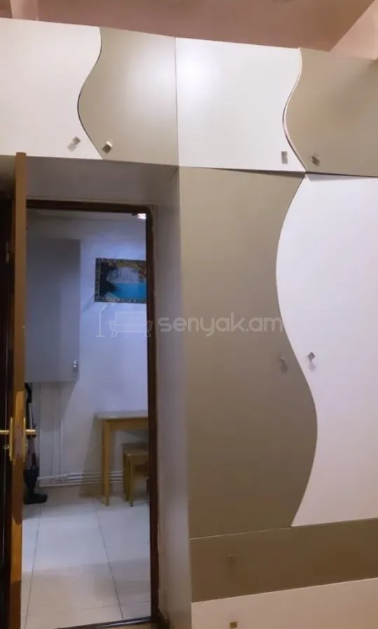 3 Սենյականոց Բնակարան, 70քմ, 6/9 հարկ, Նորմալ Վիճակում, Կահավորված