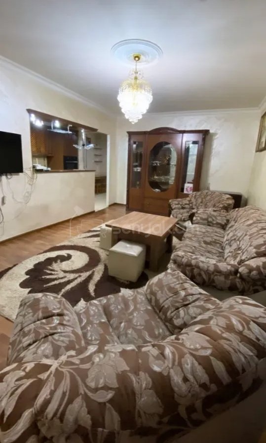 3 Սենյականոց Բնակարան, 70քմ, 6/9 հարկ, Նորմալ Վիճակում, Կահավորված