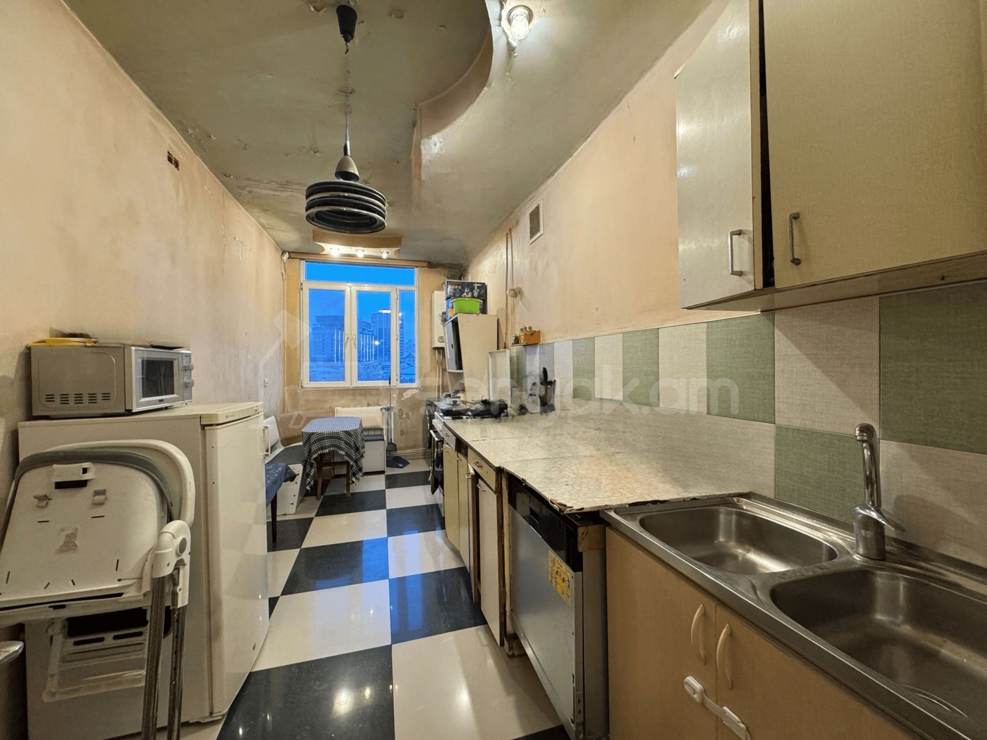 3 Սենյականոց Բնակարան, 99քմ, 9/9 հարկ, Կոսմետիկ Վերանորոգված