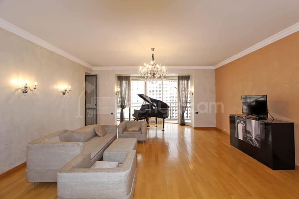 3 Սենյականոց Բնակարան Նորակառույցում, 80քմ, 7/12 հարկ, Դիզայներական Վերանորոգված