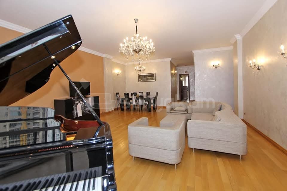 3 Սենյականոց Բնակարան Նորակառույցում, 80քմ, 7/12 հարկ, Դիզայներական Վերանորոգված