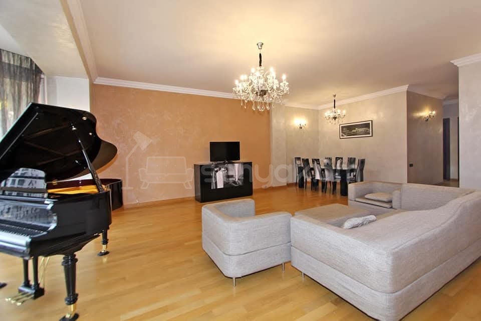 3 Սենյականոց Բնակարան Նորակառույցում, 80քմ, 7/12 հարկ, Դիզայներական Վերանորոգված