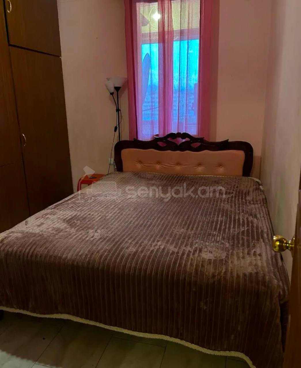 2 Սենյականոց Բնակարան, 42քմ, 9/11 հարկ, Նորմալ Վիճակում, Կահավորված, Արևկող