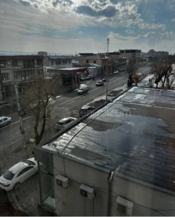 3 Սենյականոց Բնակարան Քարե Շենքում, 74քմ, 4/4 հարկ, Կապիտալ Վերանորոգված, Կահավորված, Արևկող