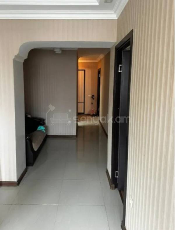 3 Սենյականոց Բնակարան Քարե Շենքում, 74քմ, 4/4 հարկ, Կապիտալ Վերանորոգված, Կահավորված, Արևկող