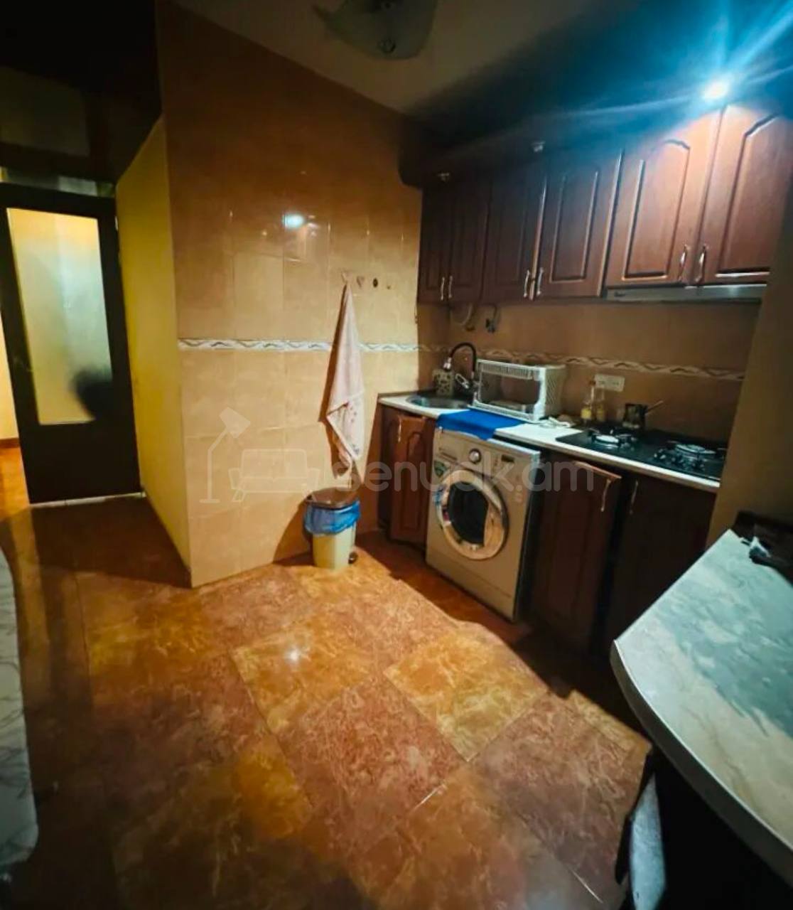 3 Սենյականոց Բնակարան Քարե Շենքում, 76քմ, 4/5 հարկ, Կոսմետիկ Վերանորոգված, Կահավորված, Արևկող