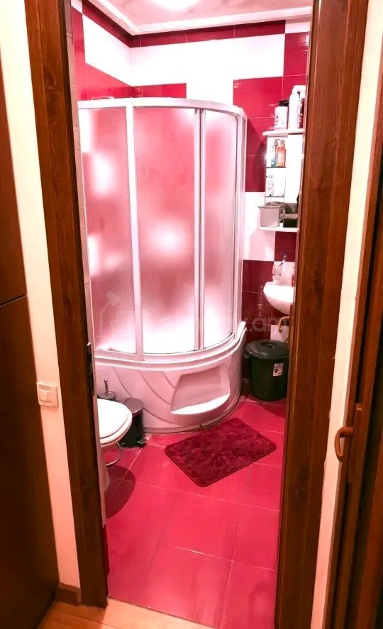 4 Սենյականոց Բնակարան Քարե Շենքում, 107քմ, 5/5 հարկ, Կապիտալ Վերանորոգված